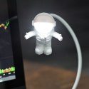 STYLOWA LAMPKA NOCNA NA USB LATAJĄCY ASTRONAUTA